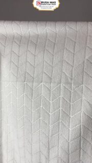 Motif “Anak Panah” pada kain ihram ini bukan sekadar corak biasa.
Setiap garisnya punya makna — arah, fokus, dan keteguhan niat dalam melangkah menuju Baitullah. 🕋

Melalui desain yang sederhana tapi penuh arti, kain ini menjadi pengingat…
bahwa setiap perjalanan suci selalu dimulai dari niat yang lurus.

Sebuah kain dengan filosofi yang dalam, bukan hanya untuk dipakai — tapi untuk dimaknai.
✨

#kainihram #motifanakpanah #filosofikainihram #ihrampremium #ceritadibalikmotif #maknakainihram #pabrikkainihram #kainihrammicrofiber #kainihramberkualitas #perlengkapanumrah #perlengkapanhaji #ihramindonesia #kainihramasli #kainihrammotif #pabrikkainihram #ihramstrory #kainihrammurah #kainihrampremiumquality